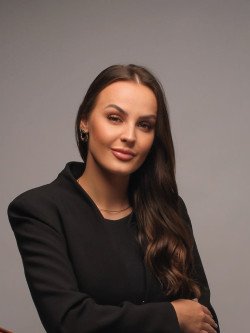 Esp. Paula Ditadi CRO/RS 29667